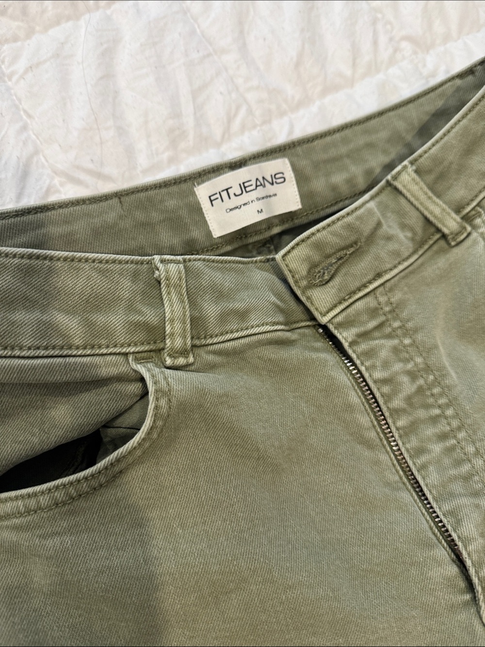 Women’s Straight-Leg Jeans in Olive Green - Picture 2 of 3
